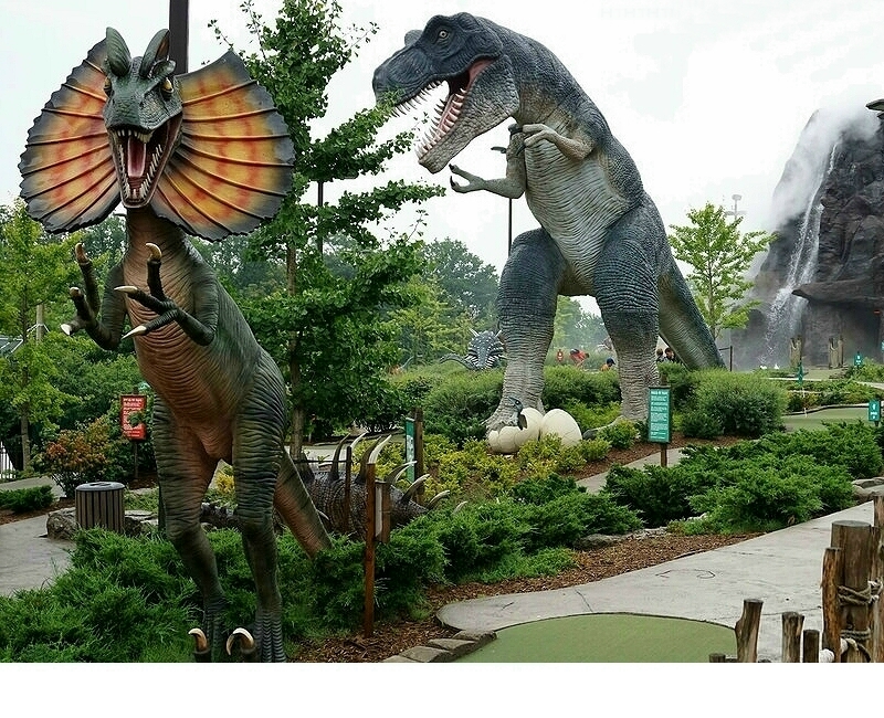 Custom Made Life Size Fiberglass Dinosaur Replicas 